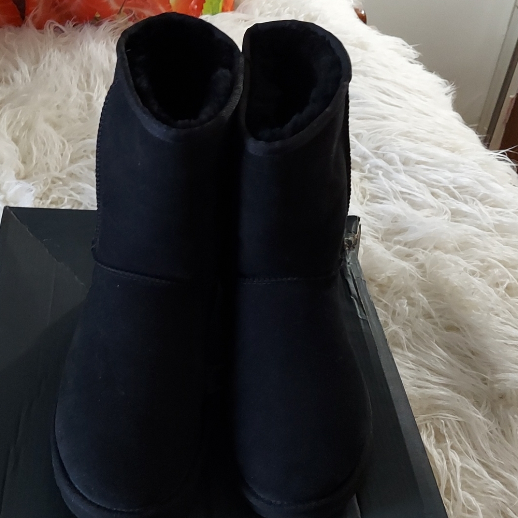 Ugg